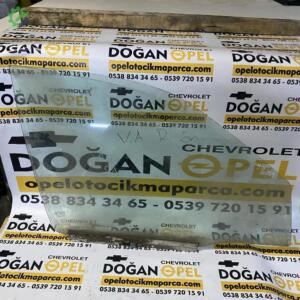 Opel Vectra A Çıkma Sağ Ön Kapı Camı