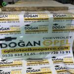 Opel Corsa D Çıkma Sol Ön Kapı Camı GM