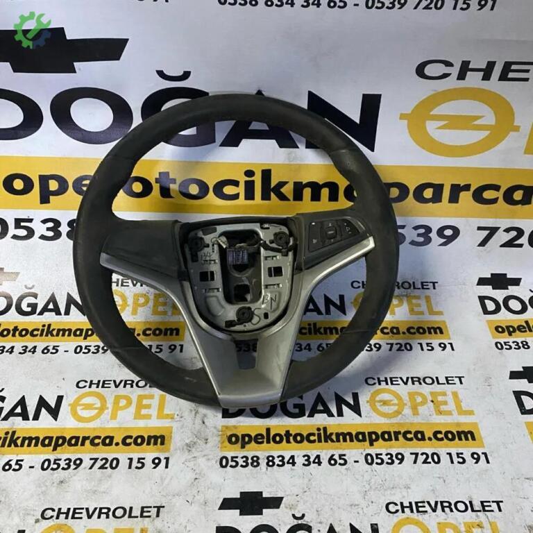 Chevrolet Cruze Direksiyon Simidi çıkma parça