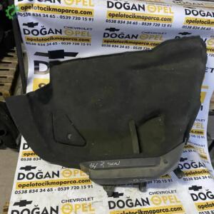 Opel Astra H Çıkma Sağ Yan Bagaj Halısı