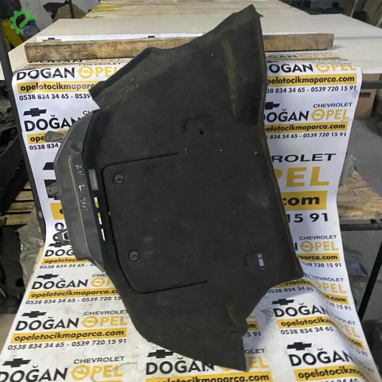 Opel Astra Bagaj Halısı çıkma parça