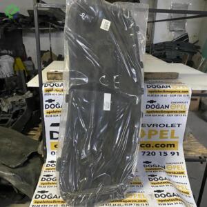 Opel corsa e kasa ön kabut izolasyonu