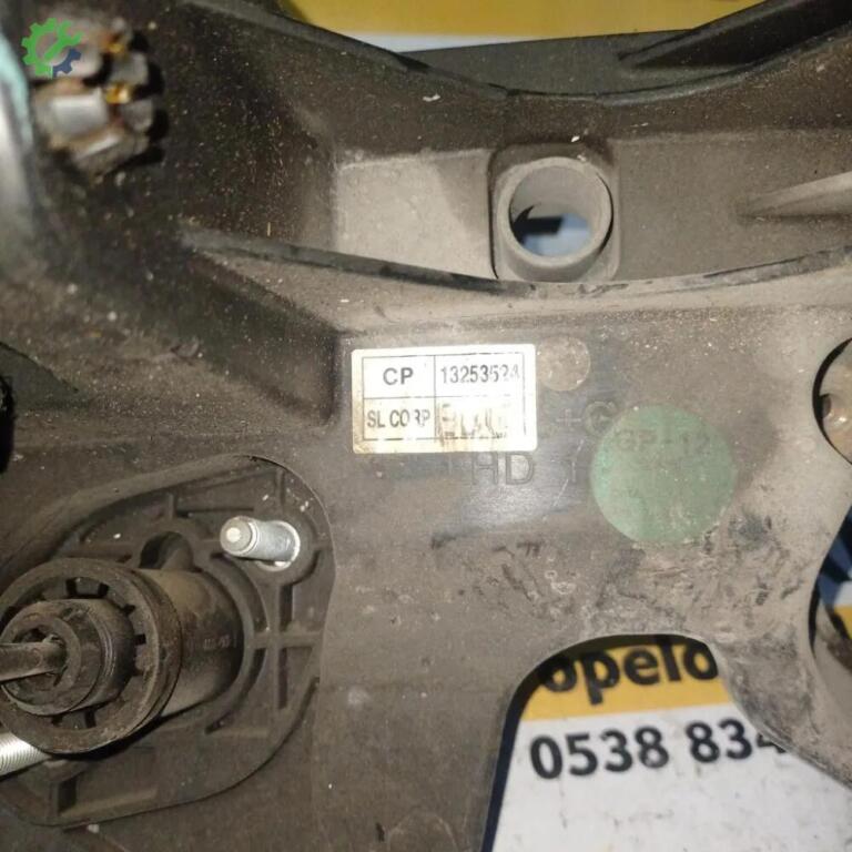 Opel Astra Debriyaj Üst Merkezi çıkma parça