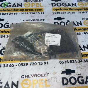 Opel corsa c sağ sis kapak
