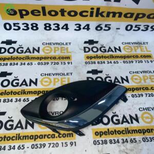 Opel corsa e nikalajlı sıs kapak
