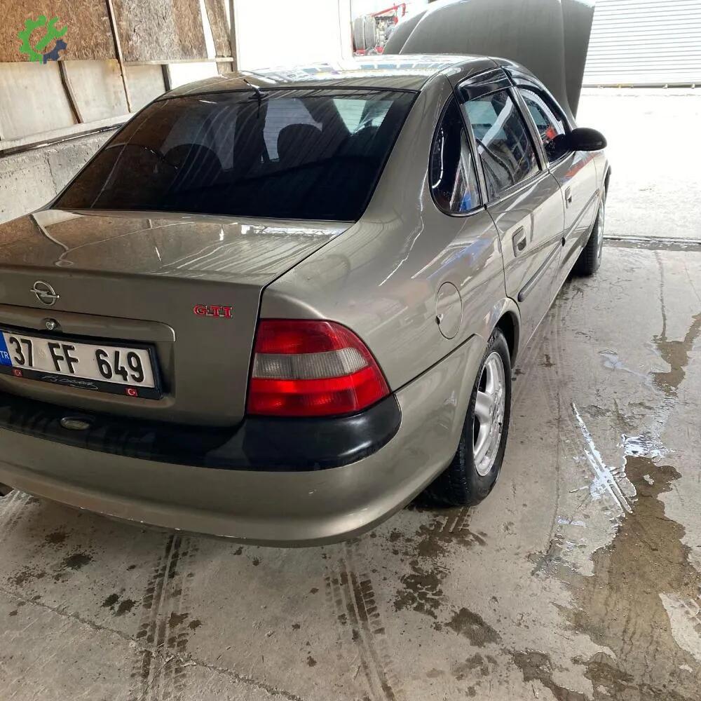 Opel Vectra Bagaj Kapağı çıkma parça