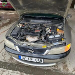 Opel Vectra B 2.0 Çıkma Klima Kompresörü Klima Boruları Seti