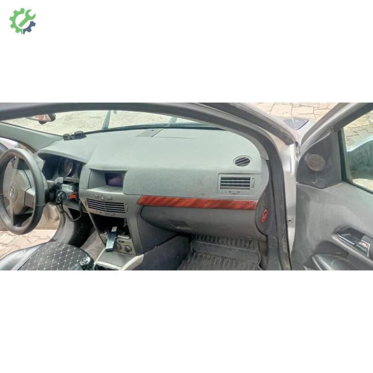 Opel Astra Torpido çıkma parça