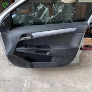 Opel Astra H Çıkma Sağ Kapı Döşemesi Çıtalı Model Çıft Olarak Satılır