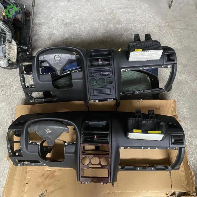 Opel Astra Torpido çıkma parça
