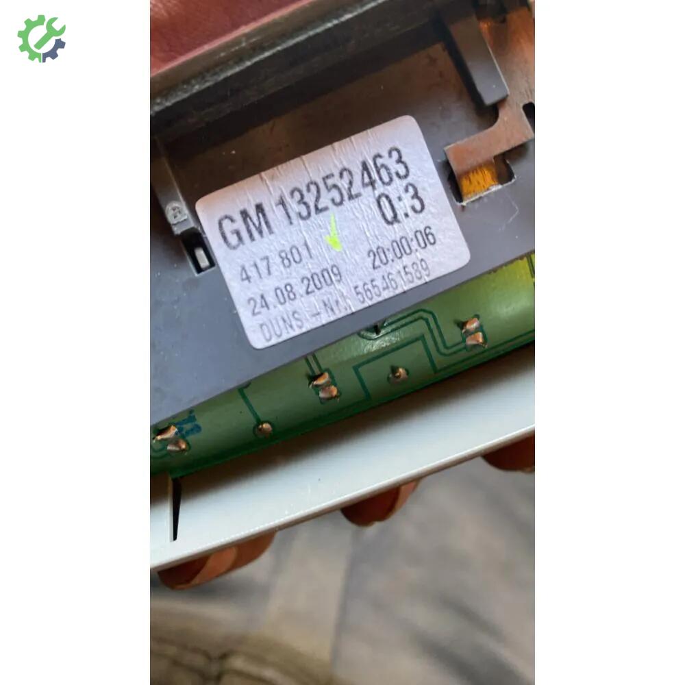 Opel Astra Stop Lambası 13252463 çıkma parça
