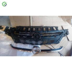 OPEL CORSA E ÖN PANJUR VE PANJUR NİKELAJI