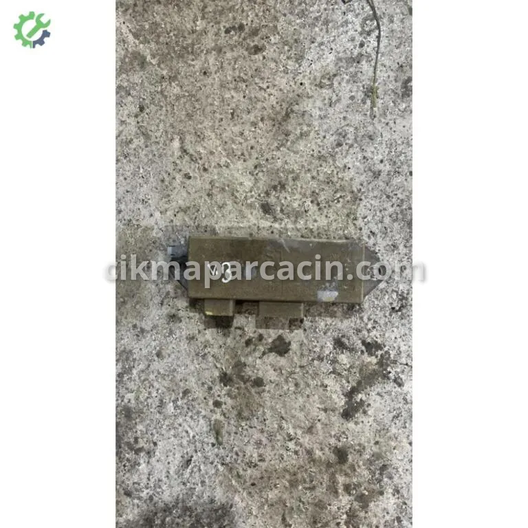 Opel Vectra Sinyal çıkma parça
