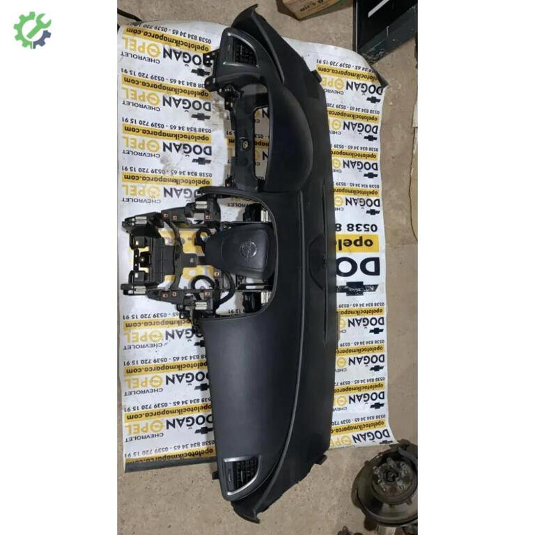 Opel Astra Torpido çıkma parça