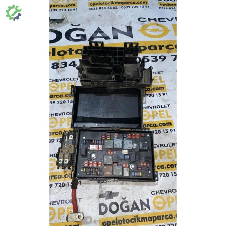 Opel Astra Sigorta Kutusu çıkma parça