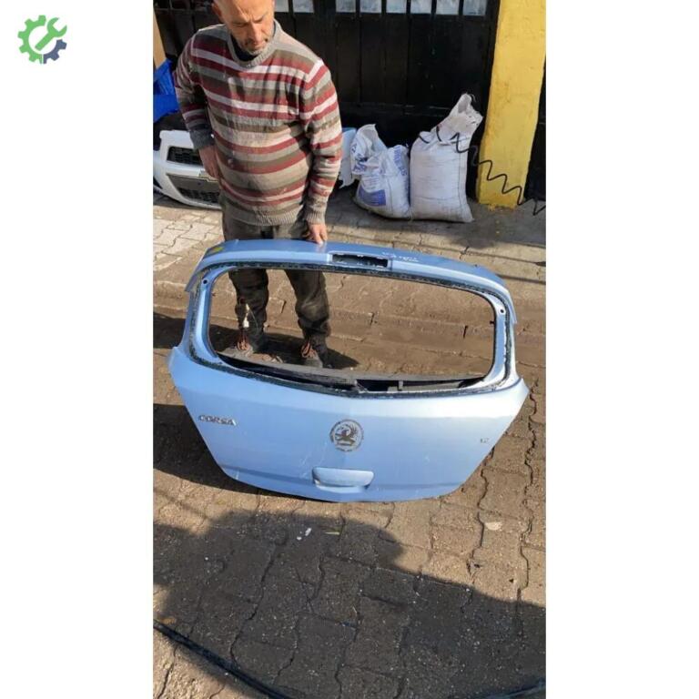 Opel Corsa Bagaj Kapağı çıkma parça