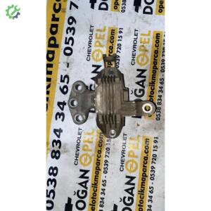 Opel Astra J Sağ Motor Takozu GM Orijinal