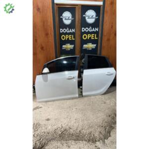 Opel Astra J 2010-2020 Çıkma Sol Ön Arka Kapı Orijinal Beyaz Renk Al Tak Hatasız Boyasız