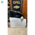 Opel Astra J 2010-2020 Çıkma Oijiinal Beyaz renk Sağ Ön Arka Kapı Hatasız Altak Şeklinde