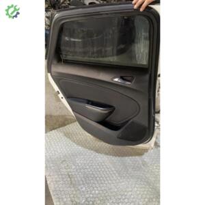 Opel Astra J 2010-2020 Çıkma Orijinal Cosmo Kapı Döşeme Takımı