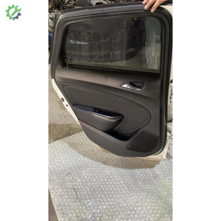 Opel Astra Döşeme çıkma parça