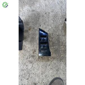 Opel Astra J Çıkma Orijinal Sol Ön Cam Dörtlü Cam Düğmesi GM 13305011