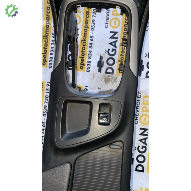 Opel Insignia çıkma parça