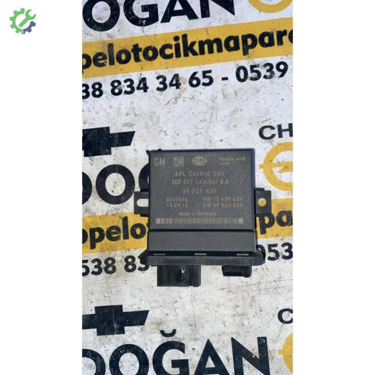 Opel Insignia Xenon Far çıkma parça