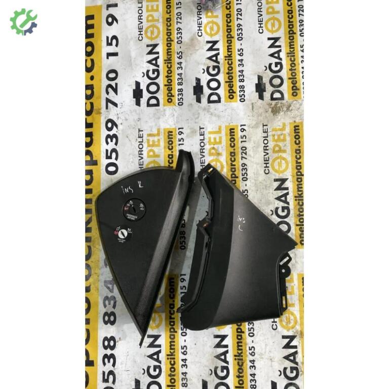 Opel Insignia Torpido çıkma parça