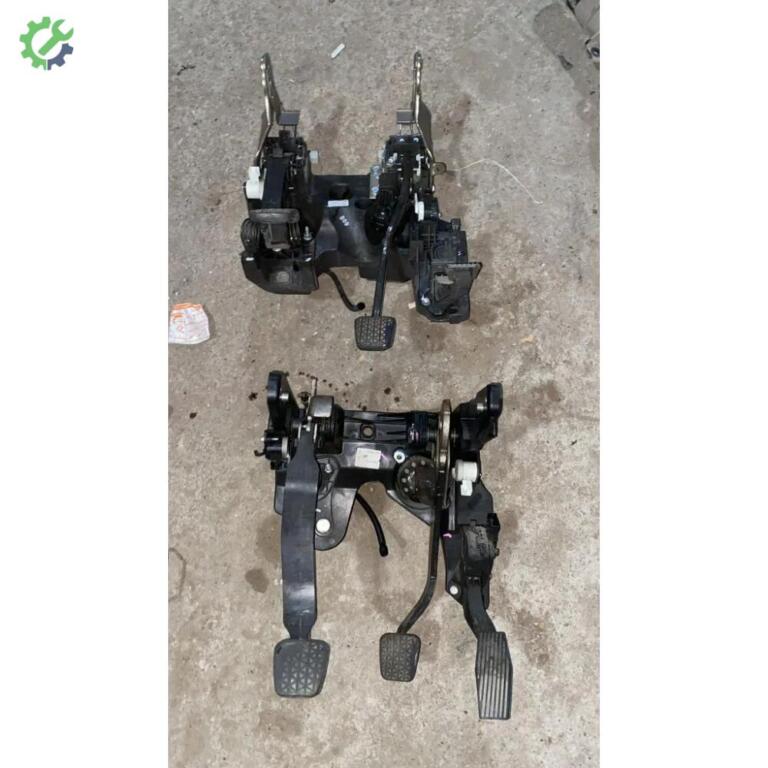 Opel Insignia Pedal çıkma parça