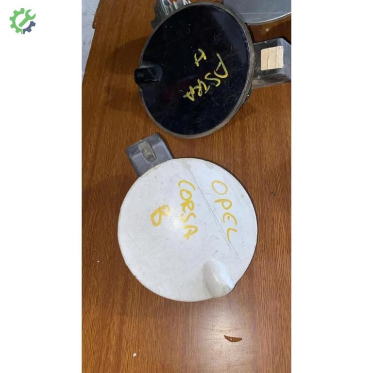 Opel Corsa Depo Kapağı çıkma parça