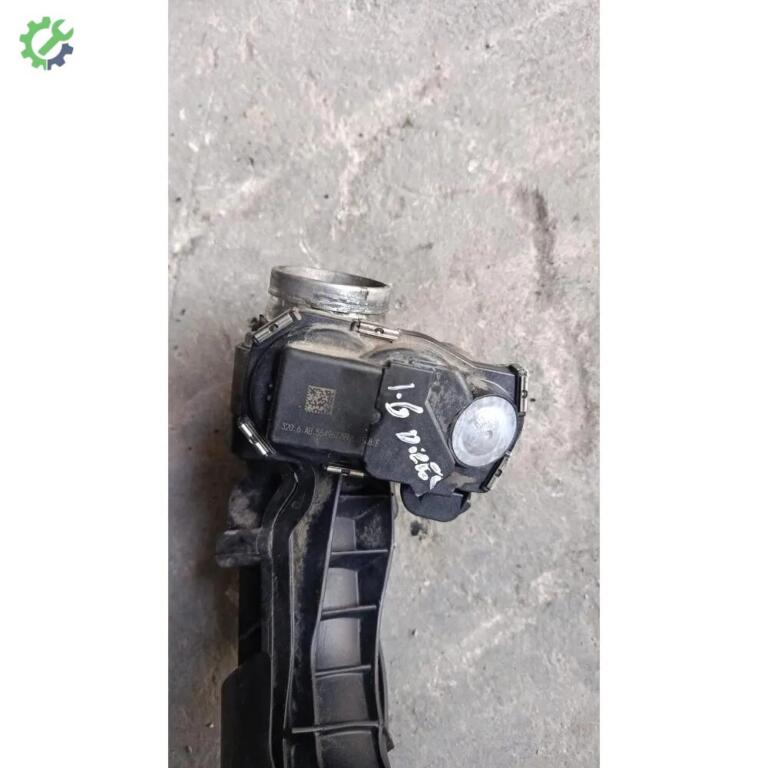 Opel Insignia Gaz Kelebeği çıkma parça