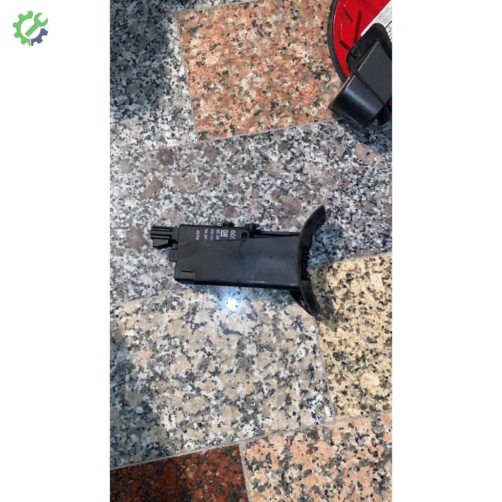 Opel Astra Depo Kapağı çıkma parça