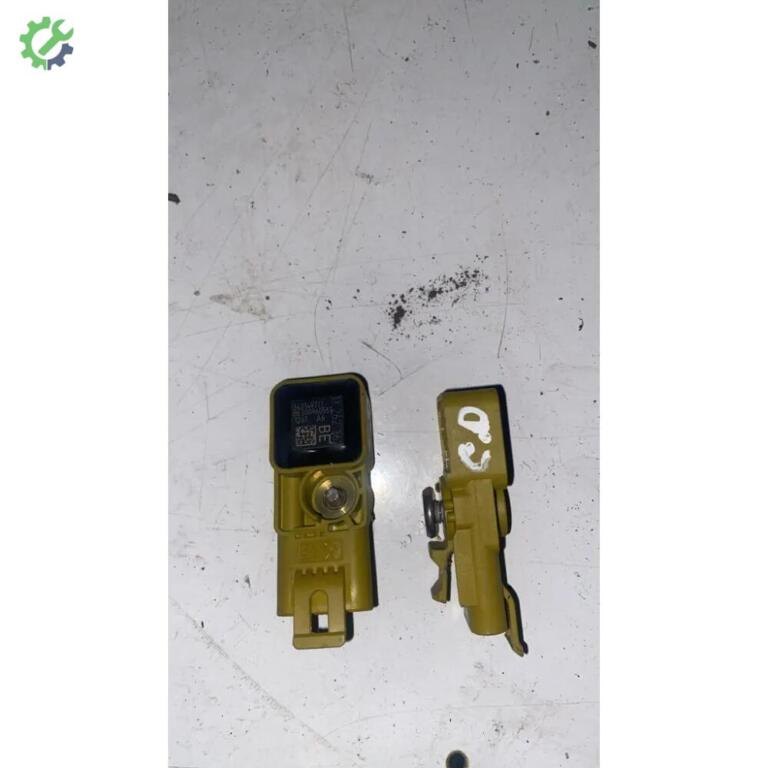 Opel Corsa Darbe Sensörü çıkma parça