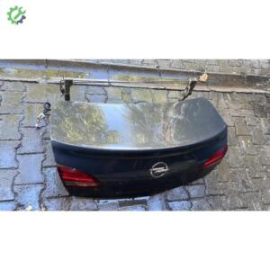Opel Astra J Sedan Bagaj Kapağı Dolu Arka Set