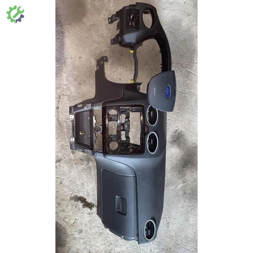 Ford Focus Torpido çıkma parça