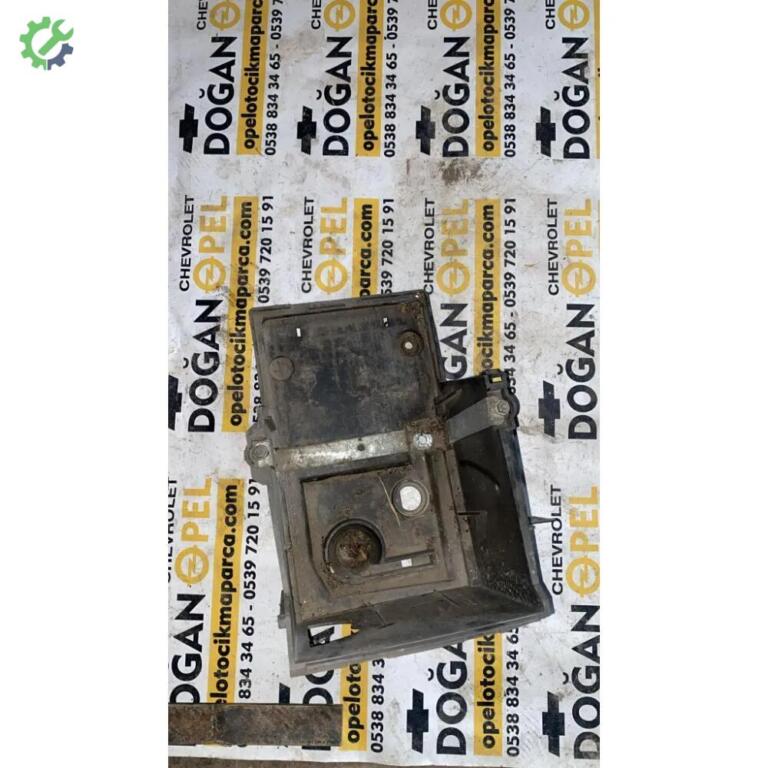 Ford Focus Akü çıkma parça