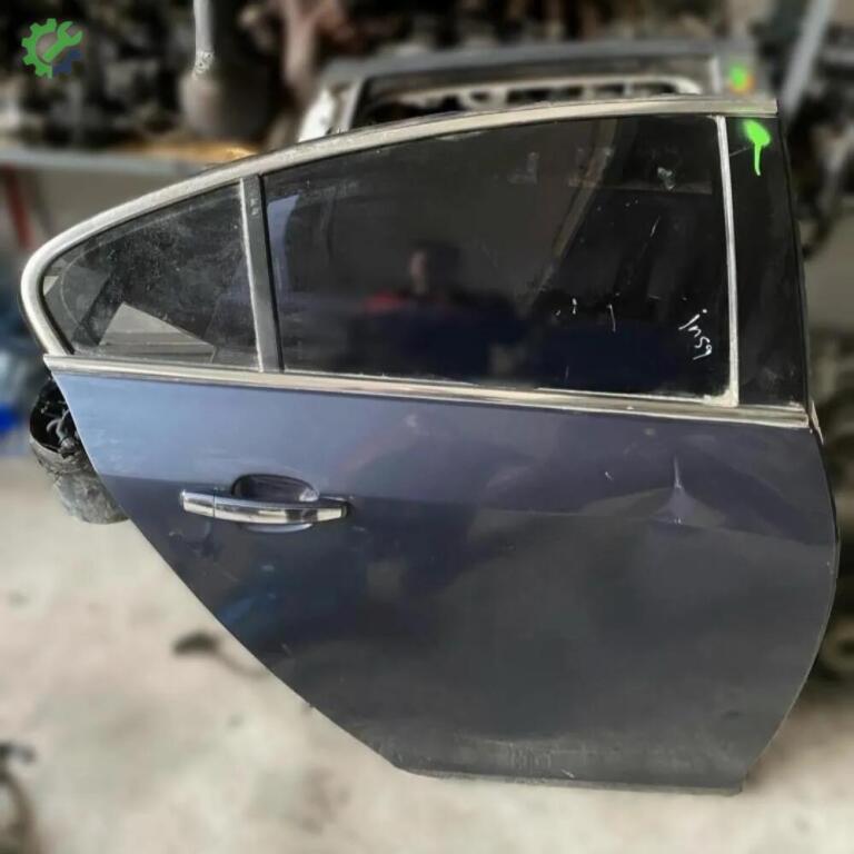 Opel Insignia Sağ Arka Kapı çıkma parça
