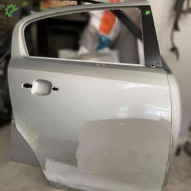 Opel Corsa Sağ Arka Kapı çıkma parça