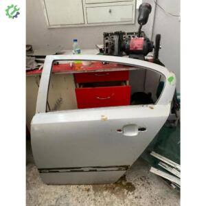 Opel Astra H Sedan Çıkma Sol Arka Kapı