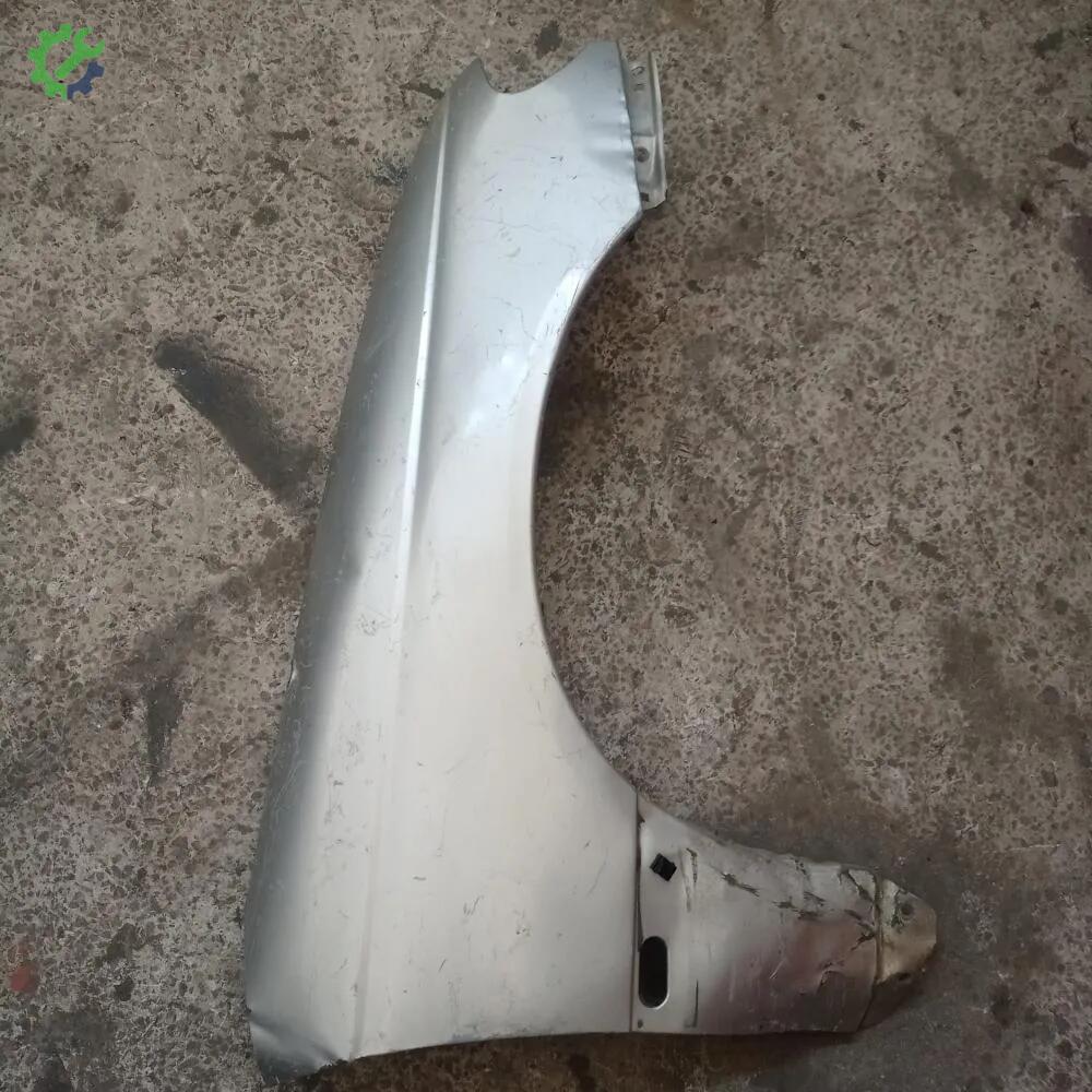 Opel Omega Sağ Ön Çamurluk çıkma parça