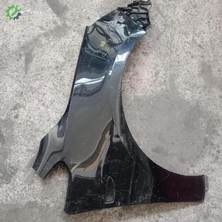 Opel Astra Sağ Ön Çamurluk çıkma parça