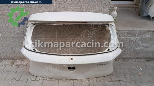 BMW 1 Serisi Bagaj Kapağı çıkma parça