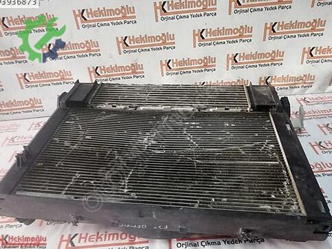 BMW 3 Serisi 8641946 çıkma parça