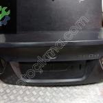 BMW 320 bagaj kapağı temiz