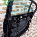 BMW 320 F30 SAĞ ARKA KAPI SİYAH HATASIZ BOYASIZ
