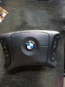 BMW 5 Serisi Direksiyon Kapağı çıkma parça