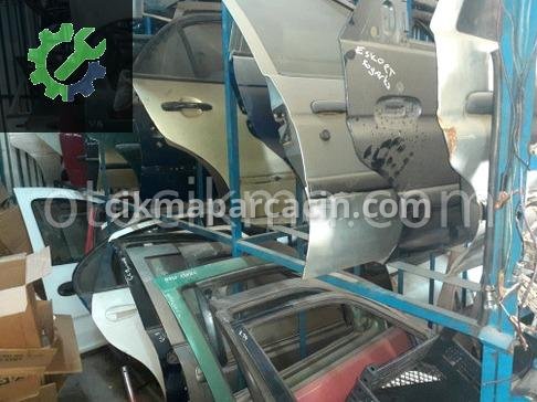 BMW 3 Serisi Sağ Arka Kapı çıkma parça