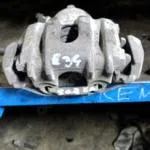 BMW E34 sol sağ ön ve kaliper çıkma orijinal
