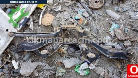 BMW 3 Serisi Arka Dingil çıkma parça